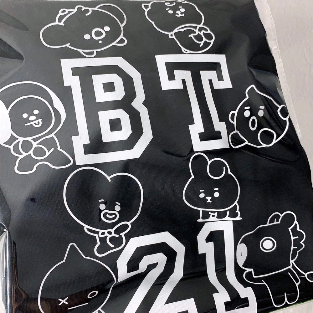 BT21